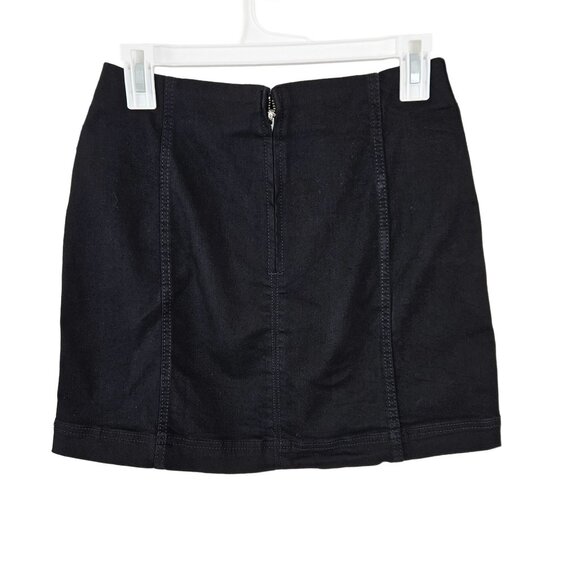 Wild Fable Womens Black Denim Mini Skirt Size 6 Casual Party Comfortable Chic - Picture 2 of 5